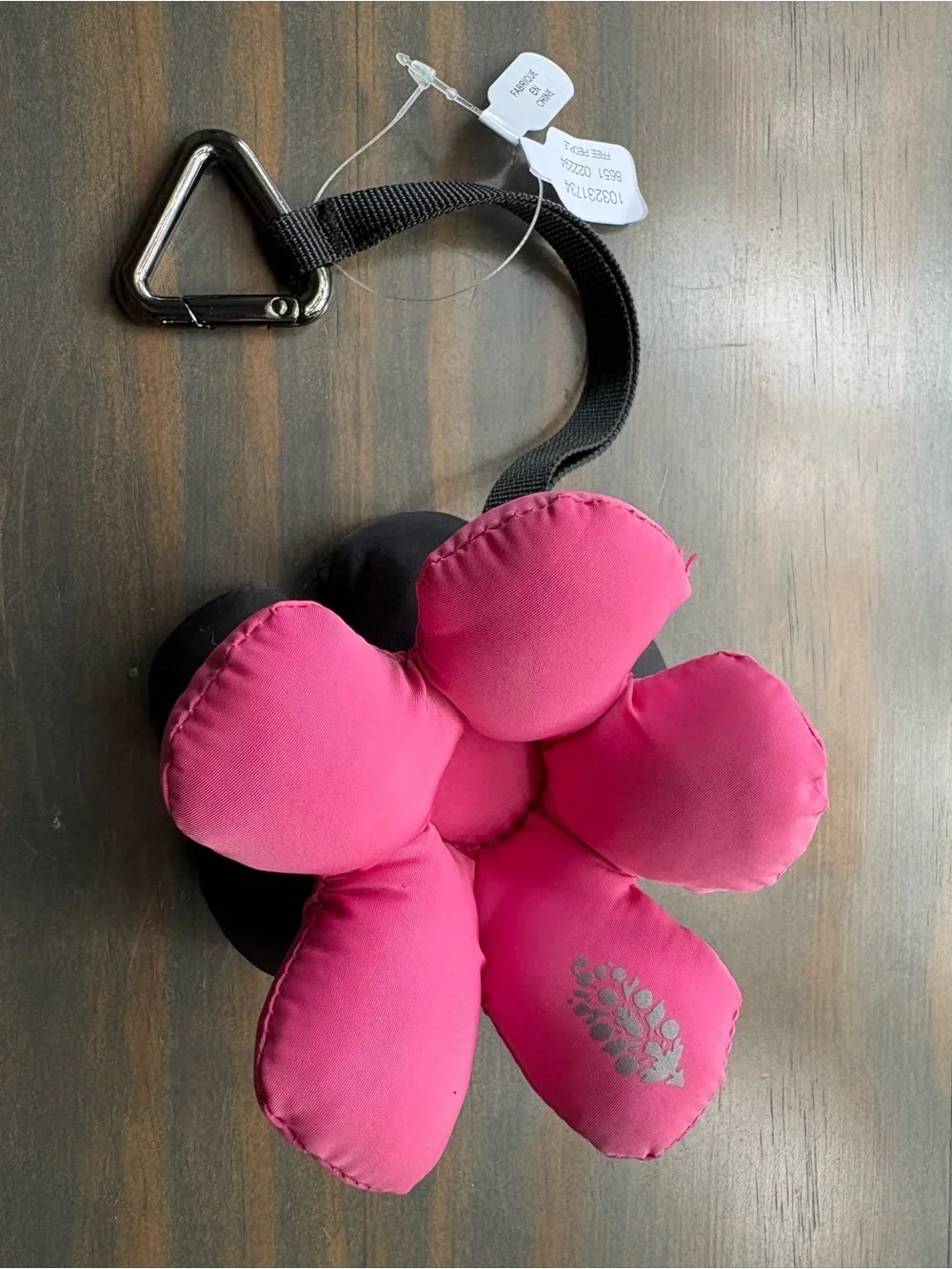 FP Movement Petal Talk Keyring 🔥 black/ bubblegum 🔥NWT!